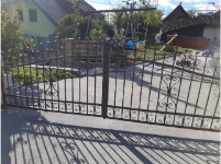 Ograje Dečman s.p. - Umetno kovaštvo in kovane ograje - Vrata - Primer sličice 018
