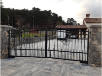 Ograje Dečman s.p. - Umetno kovaštvo in kovane ograje - Vrata - Primer sličice 031