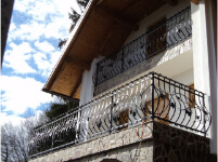 Ograje Dečman s.p. - Umetno kovaštvo in kovane ograje - Balkonske ograje - Primer sličice 077