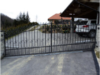Ograje Dečman s.p. - Umetno kovaštvo in kovane ograje - Ograje - Primer sličice 075