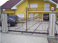 Ograje Dečman s.p. - Umetno kovaštvo in kovane ograje - Vrata - Primer sličice 080